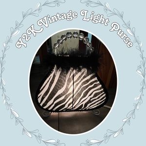 Vintage Y2K Purse Lamp Zebra Print 
𓈒⠀𓂃⠀⠀˖⠀𓇬⠀˖⠀⠀𓂃⠀𓈒𓈒⠀𓂃⠀⠀˖⠀𓇬⠀˖⠀⠀𓂃⠀𓈒